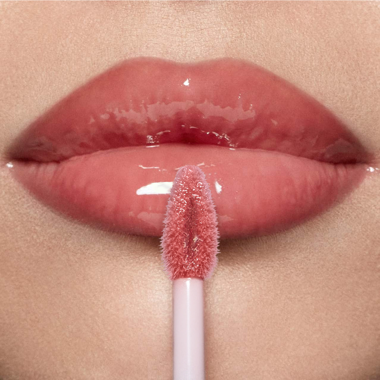 Aqua Shine Hyaluronic Lip Gloss